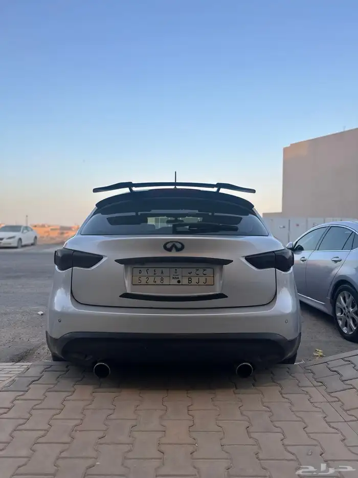 INFINITI FX35 - 2009 جيب انفينيتي 2