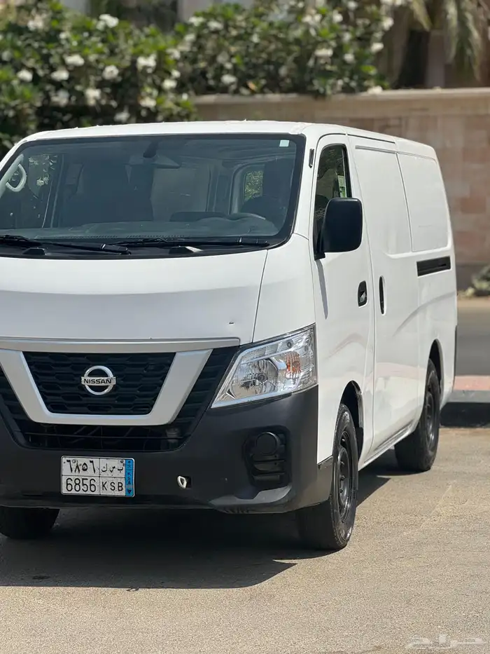 نيسان اورفان باص ديزل بضاعة السعر 55000 الف 2