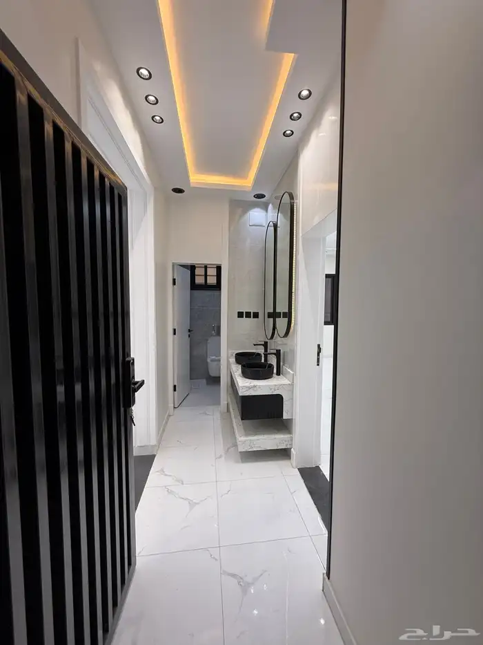 للبيع شقق سكنية فاخرة بالقرب من حى الضيافه والإسكان بالخميس 4