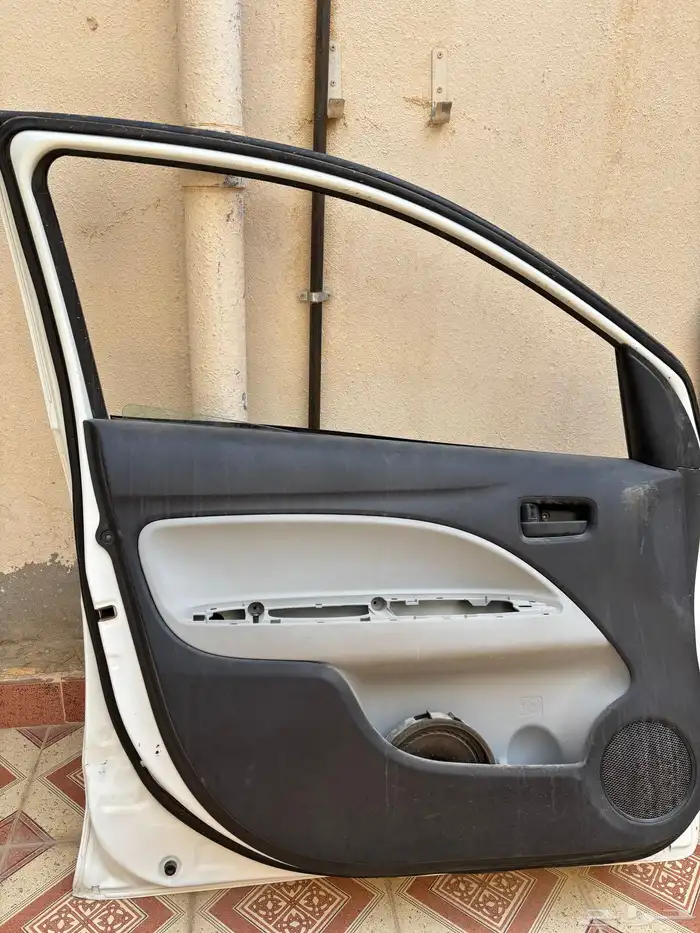 للبيع باب السواق والراكب يسار مصدوم ميتسوبيشي2019 1