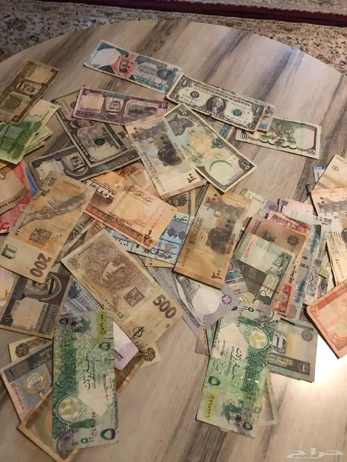 السلام عليكم فلوس منوعه الي عنده هوايه يكلمني على السوم 1