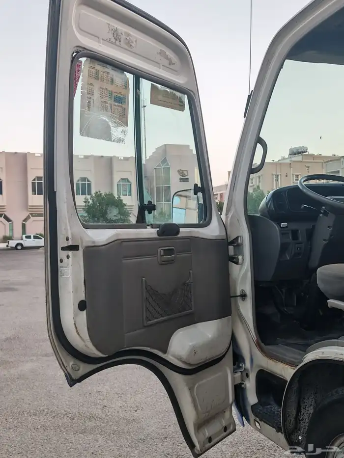 باص بنزين كوستر 30 راكب نظيف 34