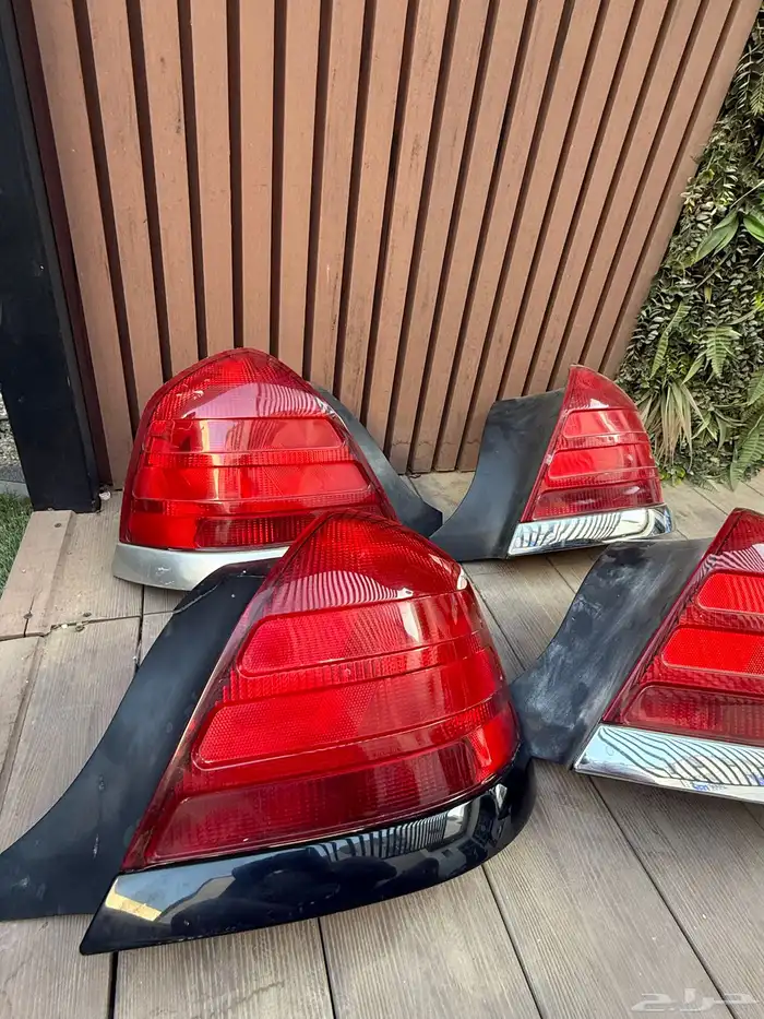 فورد كراون فكتوريا 0