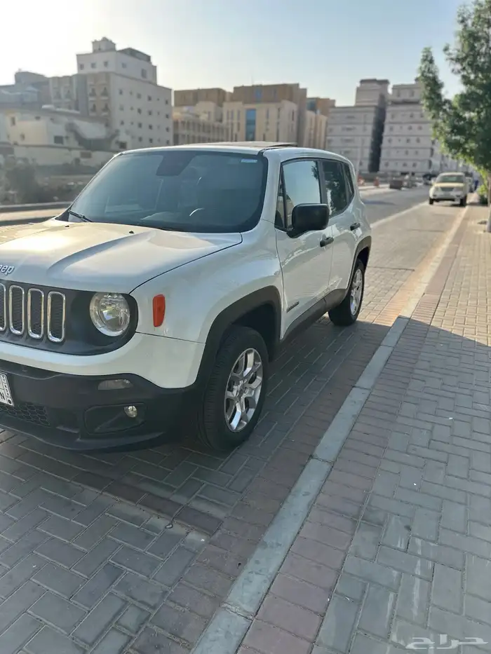 للبيع جيب رينيجيد 2018 1