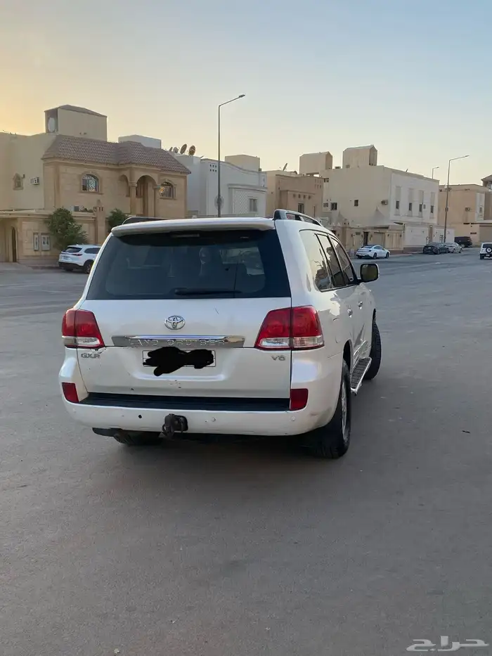 لاندكروزر gxr 2011فل كامل 5