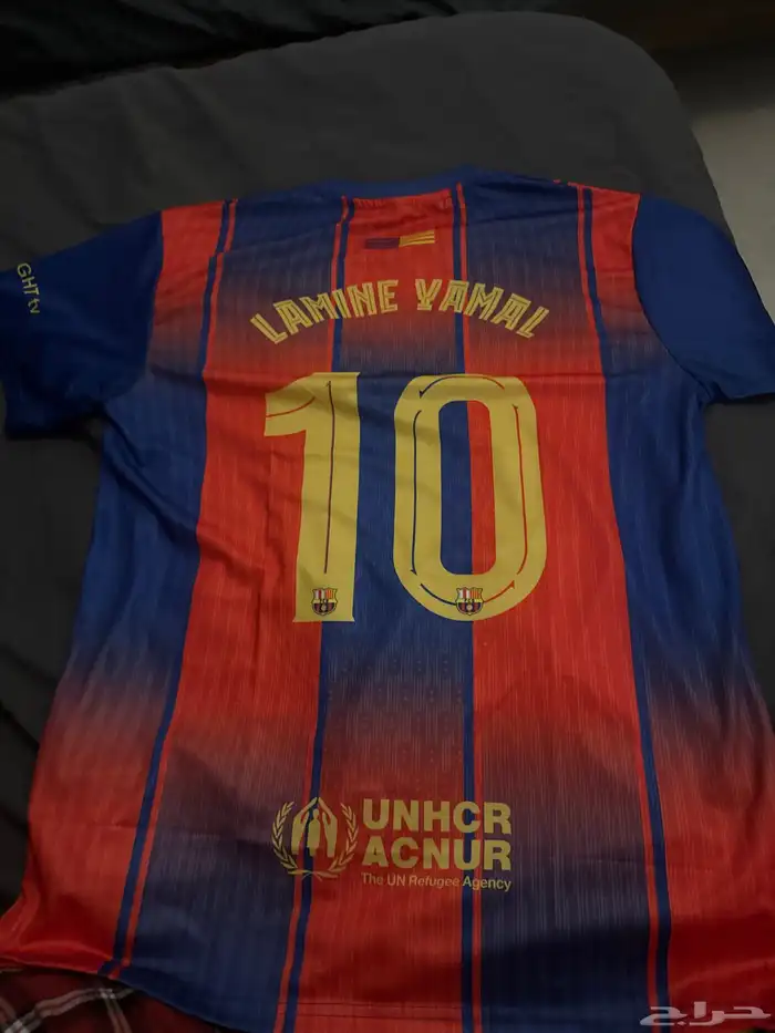 تيشرتين لبرشلونة واحد مقاس L والثانيXXL نظيف توي شاريه امس 1