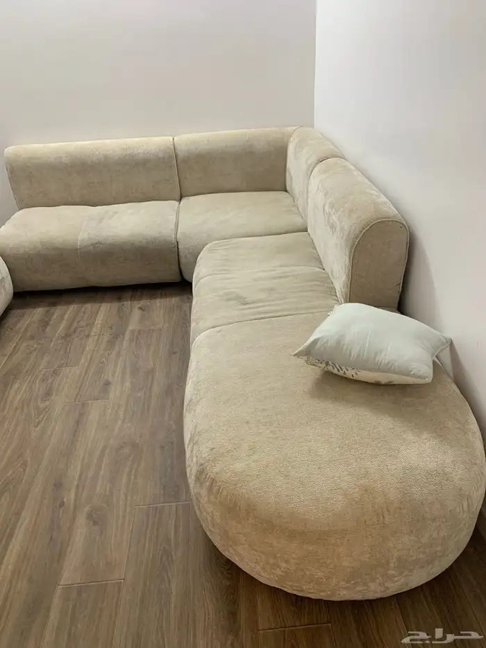كنب حرف L بسعر رمزي 1