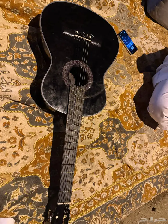 ألة جيتار للبيع 0