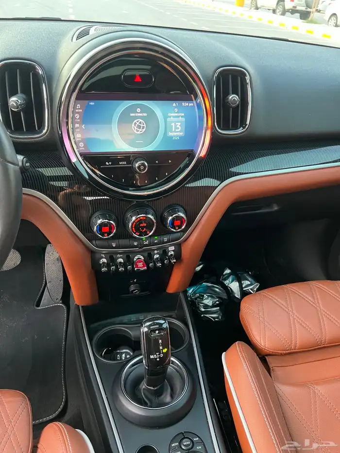 MINI COUNTRYMAN (S) ميني كوبر كانتري مان 17