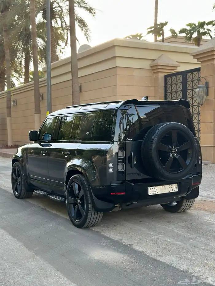 ديفندر HSE 2023 V6 كاربثيان 16