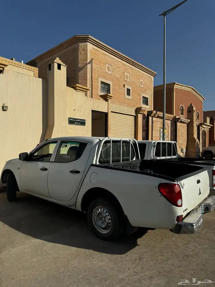 ميستوبيشي l200 1