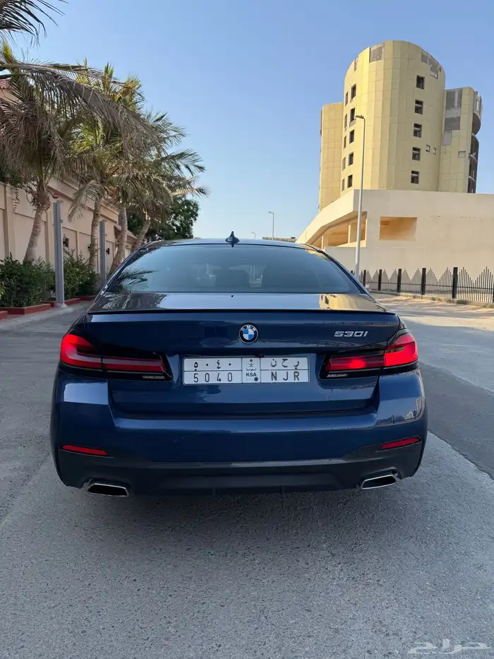 bmw530i فل كامل وكالة كيت ام موديل 2023 البيع (147000) 4