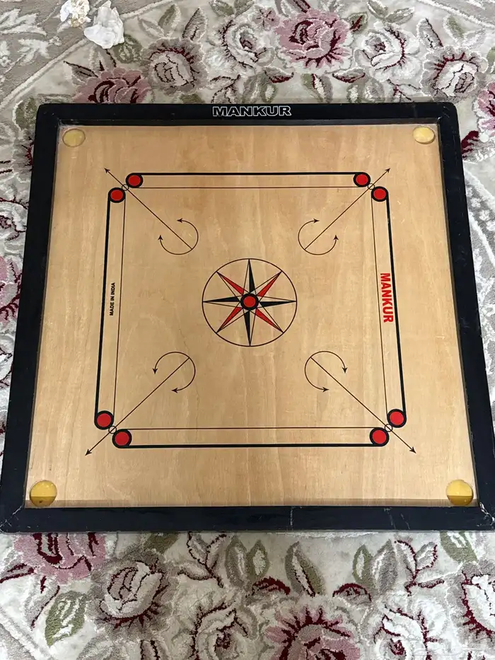 كيرم كبير اصلي شبه جديد بدون اي جروح وبخوش 0