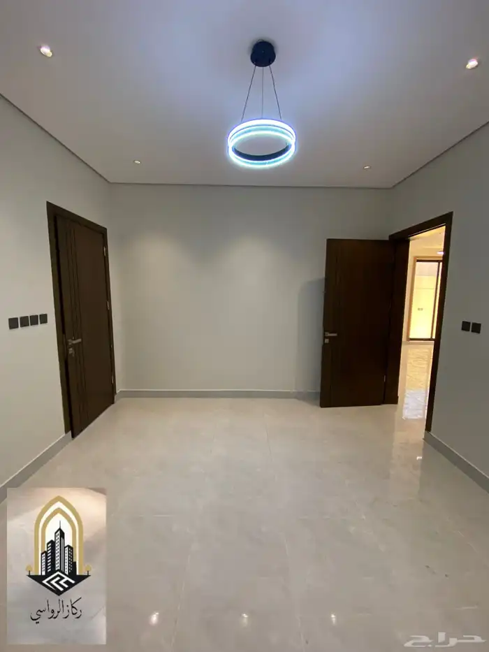 فيلا روف ارضي للبيع حي الاخضر 3