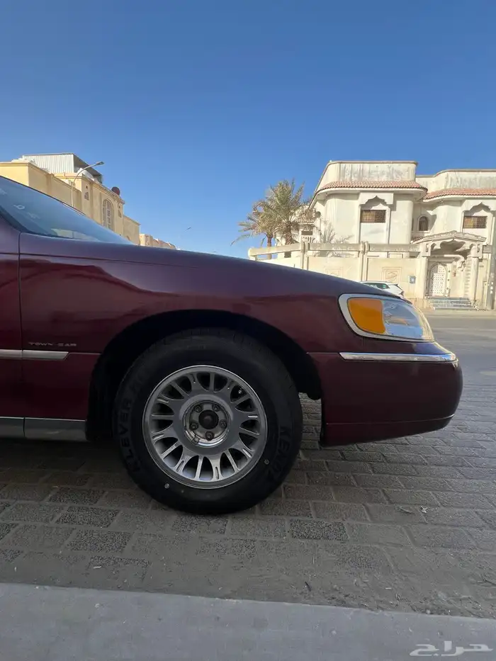 لنكولن تاون كار 1998 13