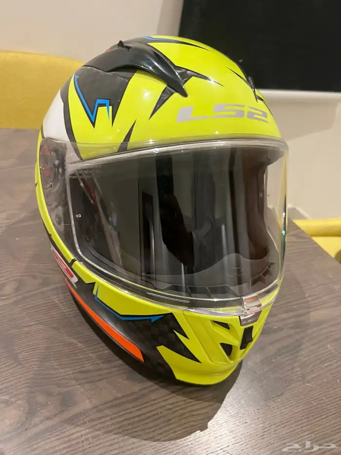 للبيع خوذة LS2 شبة جديدة 0