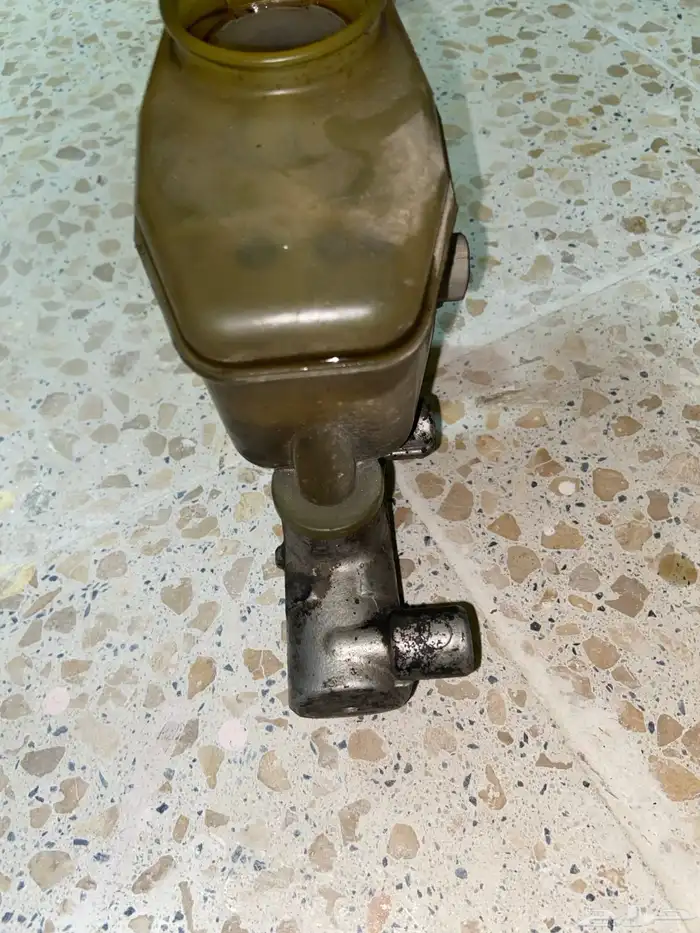 علبة فرامل هايلوكس 1