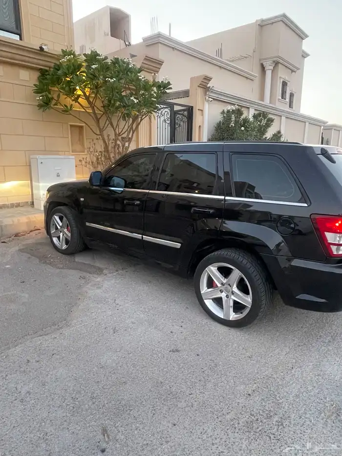 جيب جراند شروكي srt82010 3