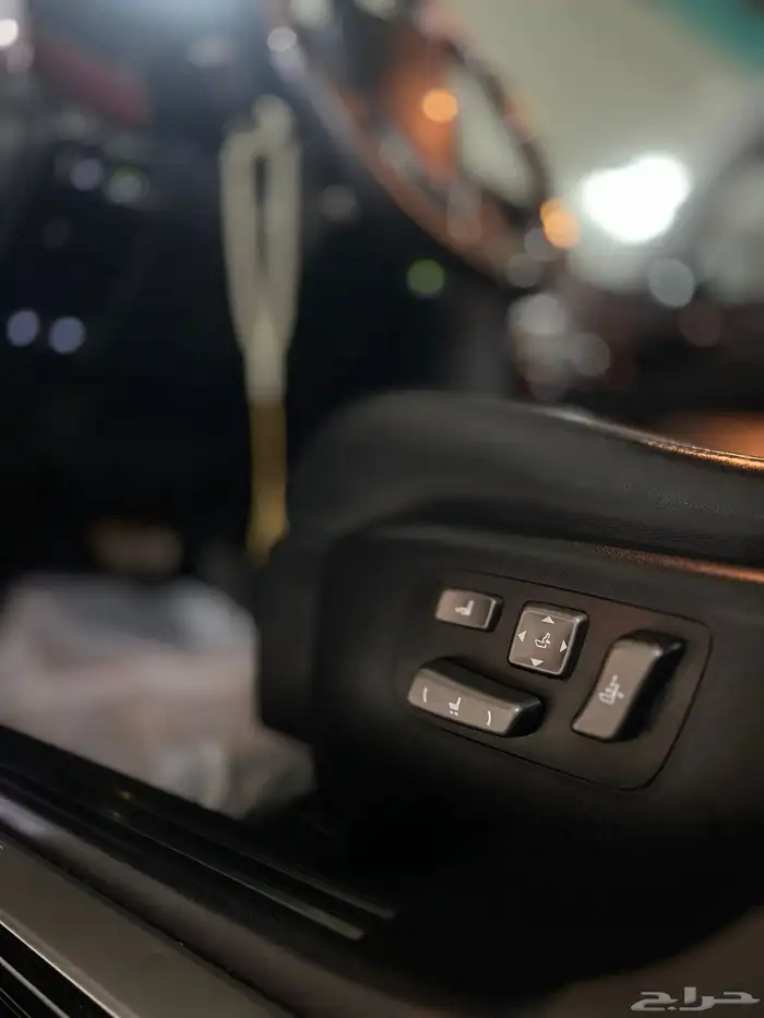 لكزس LS460L 2010 34