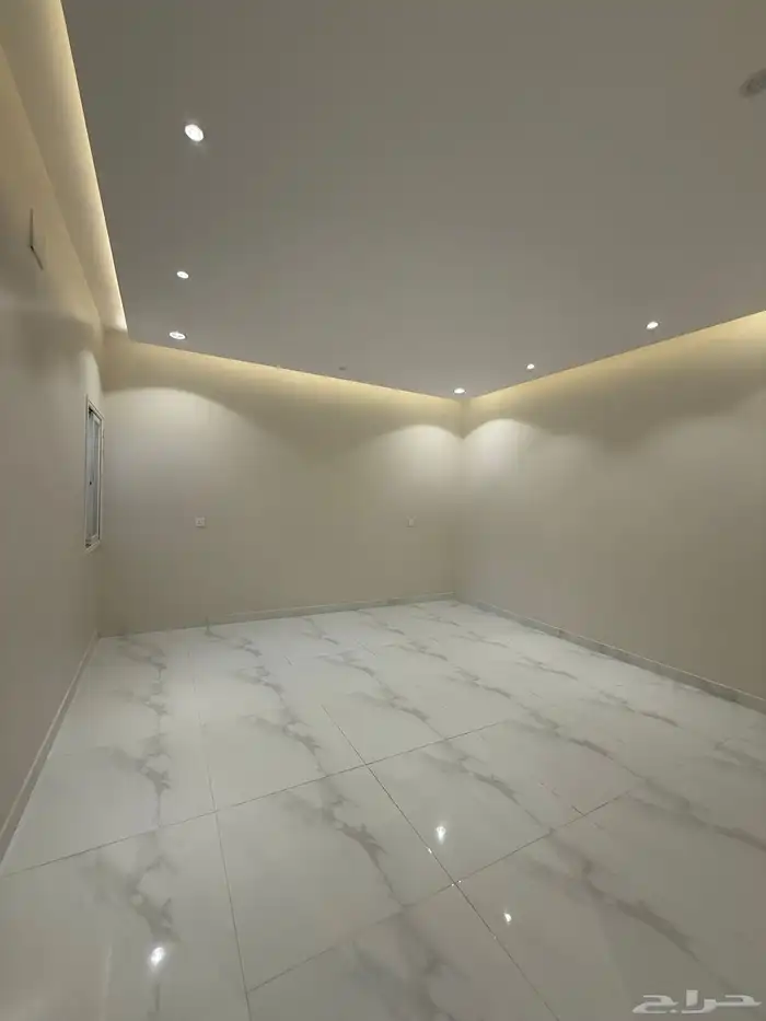 للبيع شقه ارضيه بمدخل سياره بسعر 600 الف ابها المحاله 25