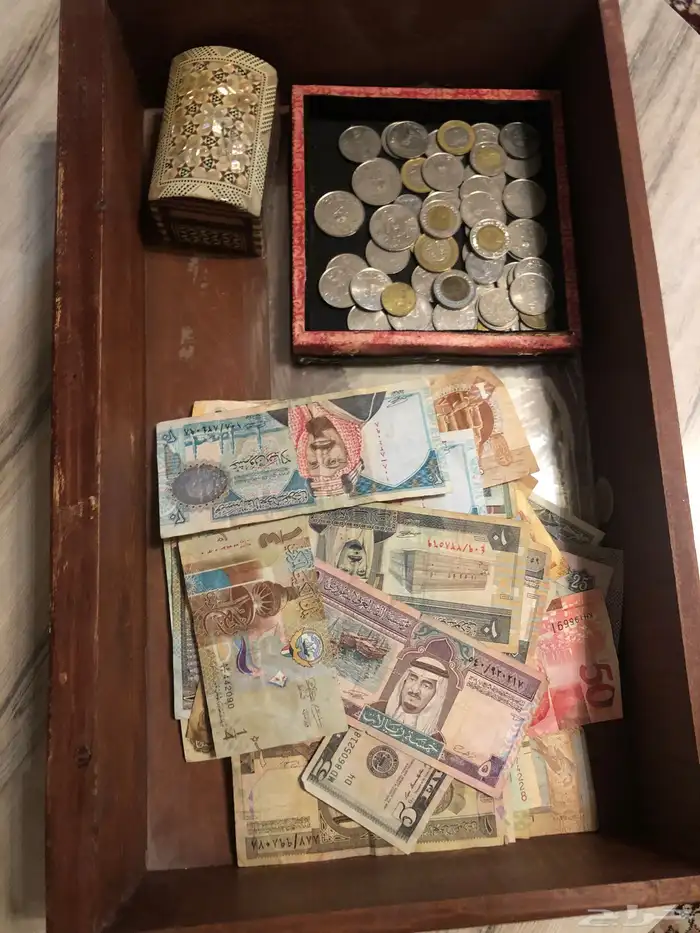 السلام عليكم فلوس منوعه الي عنده هوايه يكلمني على السوم 0