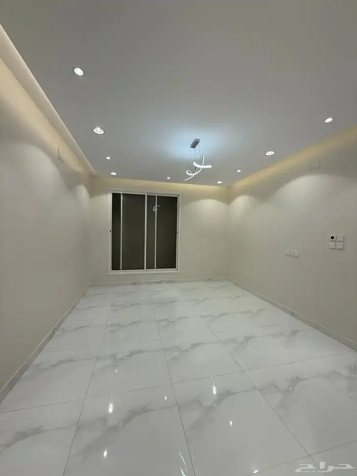 للبيع شقه ارضيه بمدخل سياره بسعر 600 الف ابها المحاله 18