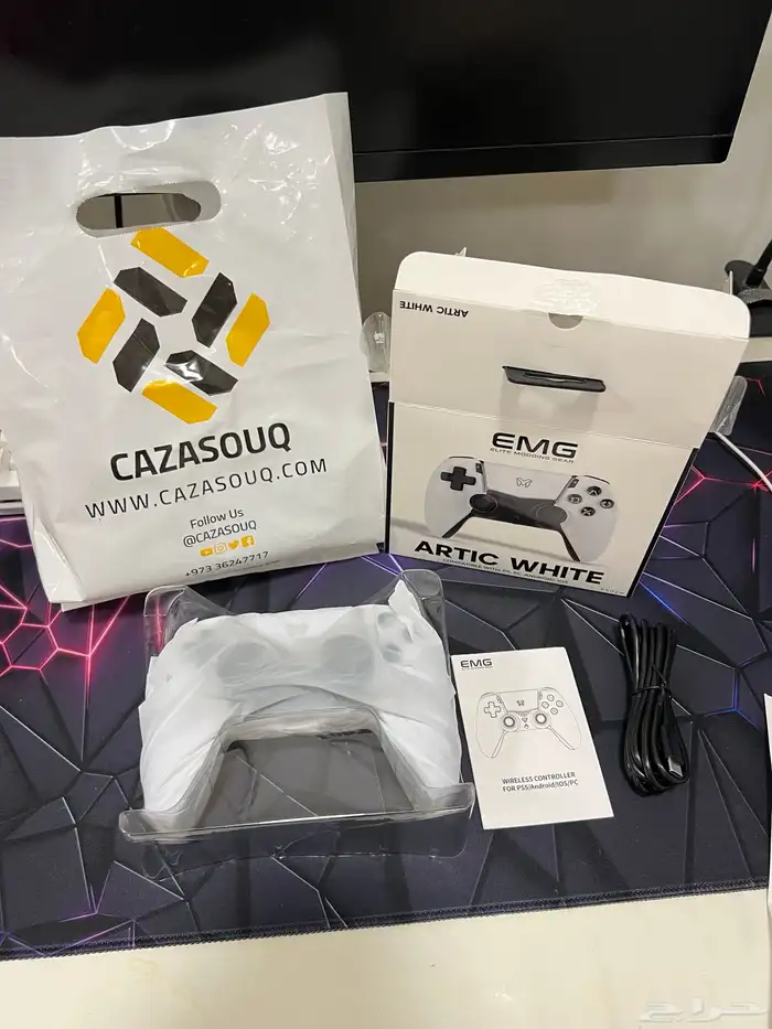للبيع يد تحكم احترافية EMG Arctic White (جديدة بالكرتون) 0