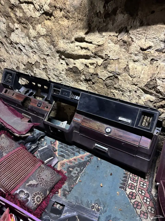 داخليه كابرس 88 89 وبعض القطع 90 كابرس 6