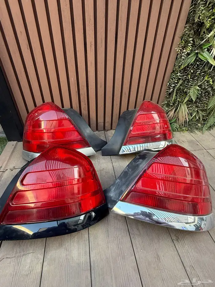 فورد كراون فكتوريا 1