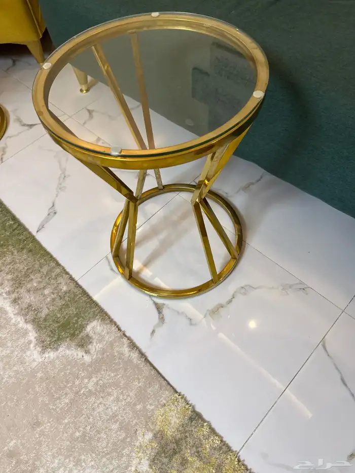 طاوله دائريه مكونه من خمس قطع قطعه كبيره مع أربع قطع فرديه 1