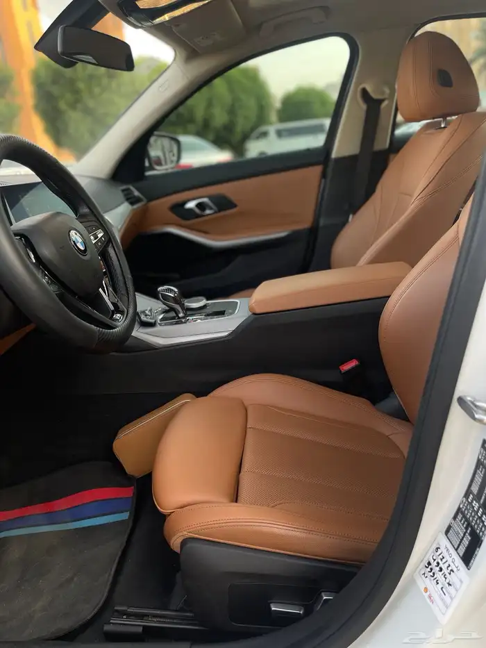 بي ام دبليو 320i 2022 9