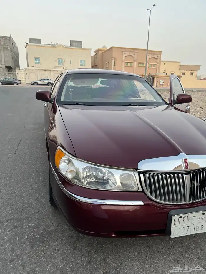 لنكولن تاون كار 1998 30