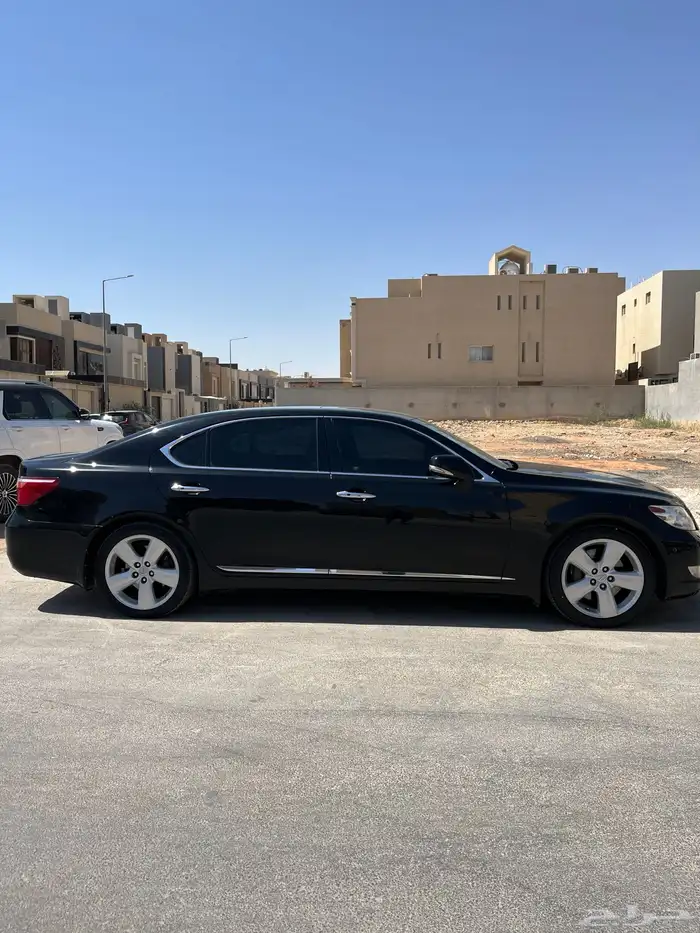 لكزس L460 2011 سعودي للبيع 7