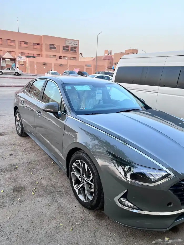 للبيع سوناتا 2022 مخزن ماشي 52 الف 4