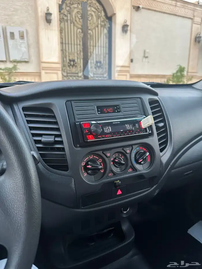 متسوبيشي L200 2022 بنزين 9