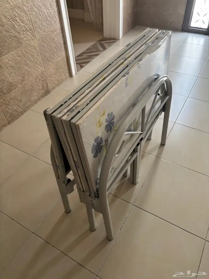 سرير قابل للطي استخدام خفيف 1