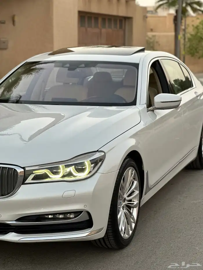 بي ام 740 بحاله الوكاله ماشي 73 الف فقط بدي وكاله 3