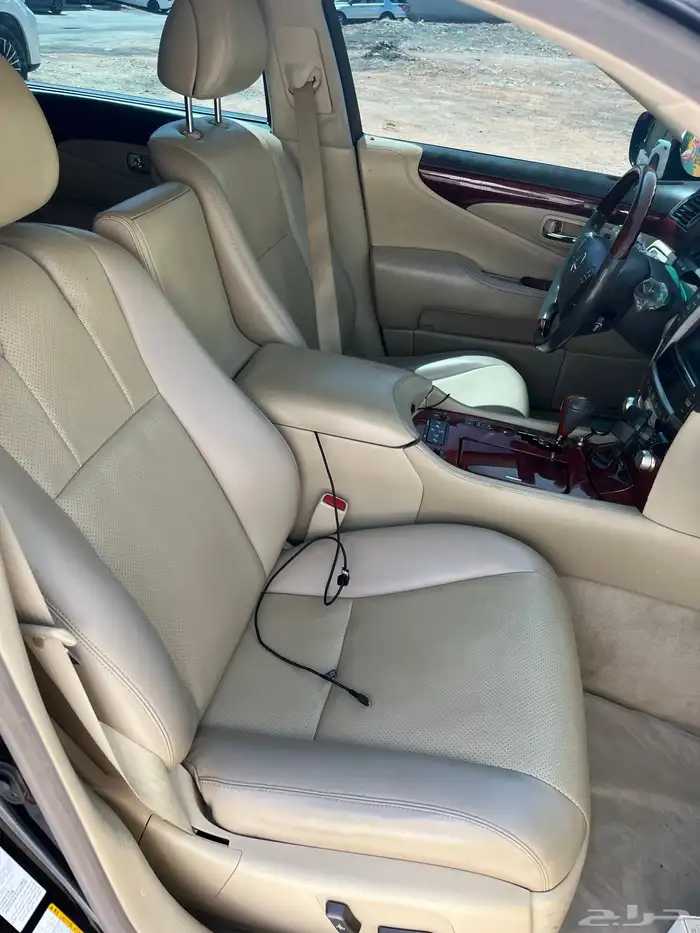 لكزس L460 2011 سعودي للبيع 8