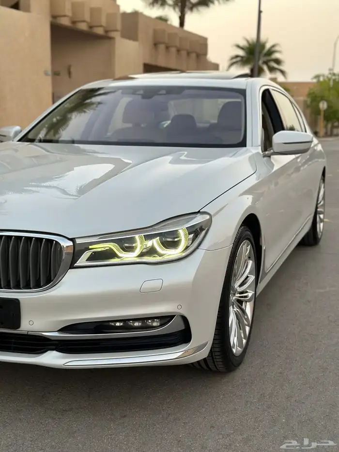 بي ام 740 بحاله الوكاله ماشي 73 الف فقط بدي وكاله 46