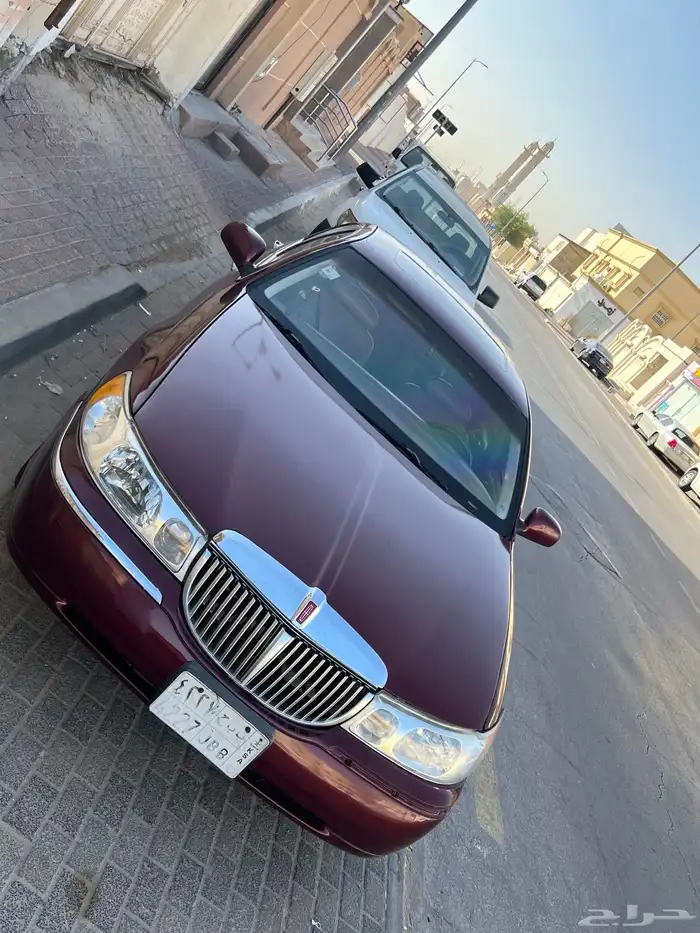 لنكولن تاون كار 1998 18