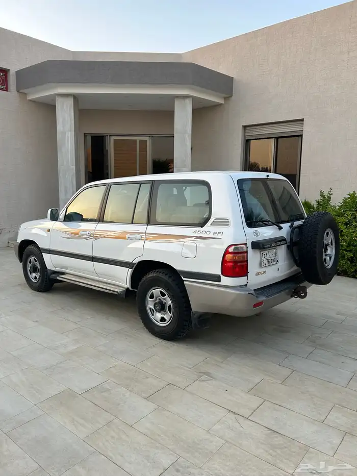 لاندكروزر 2002 (قير عادي) 1