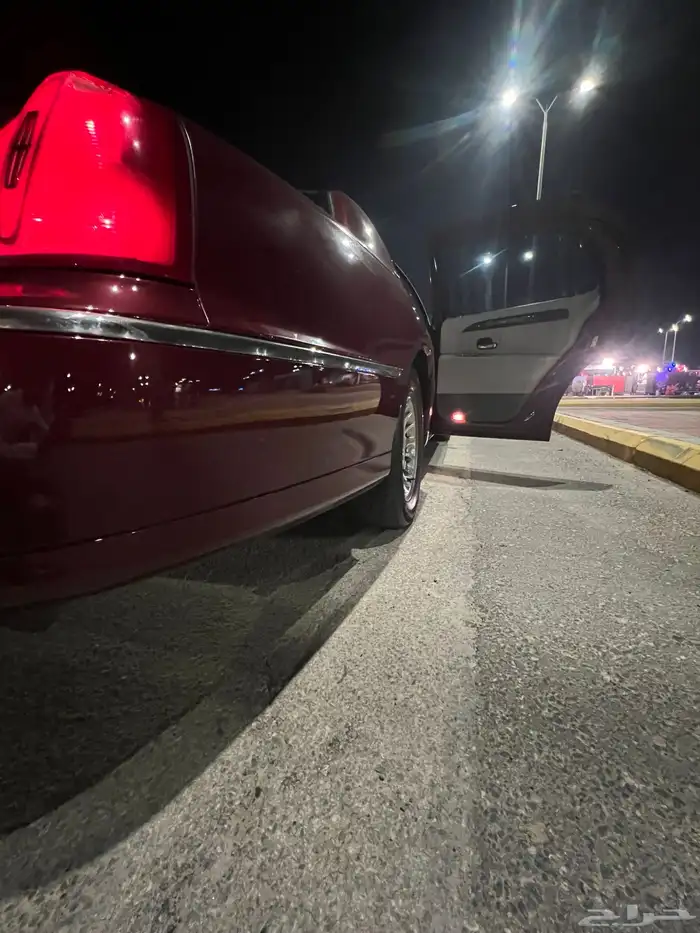 لنكولن تاون كار 1998 69