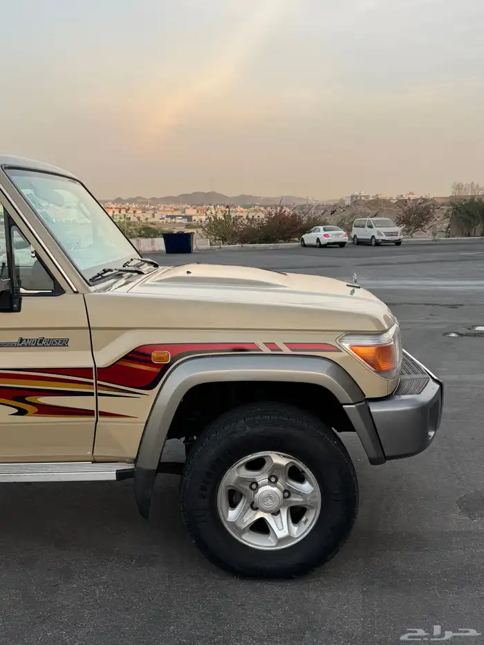 جيب شاص 2012 مخزن تم البيع 3