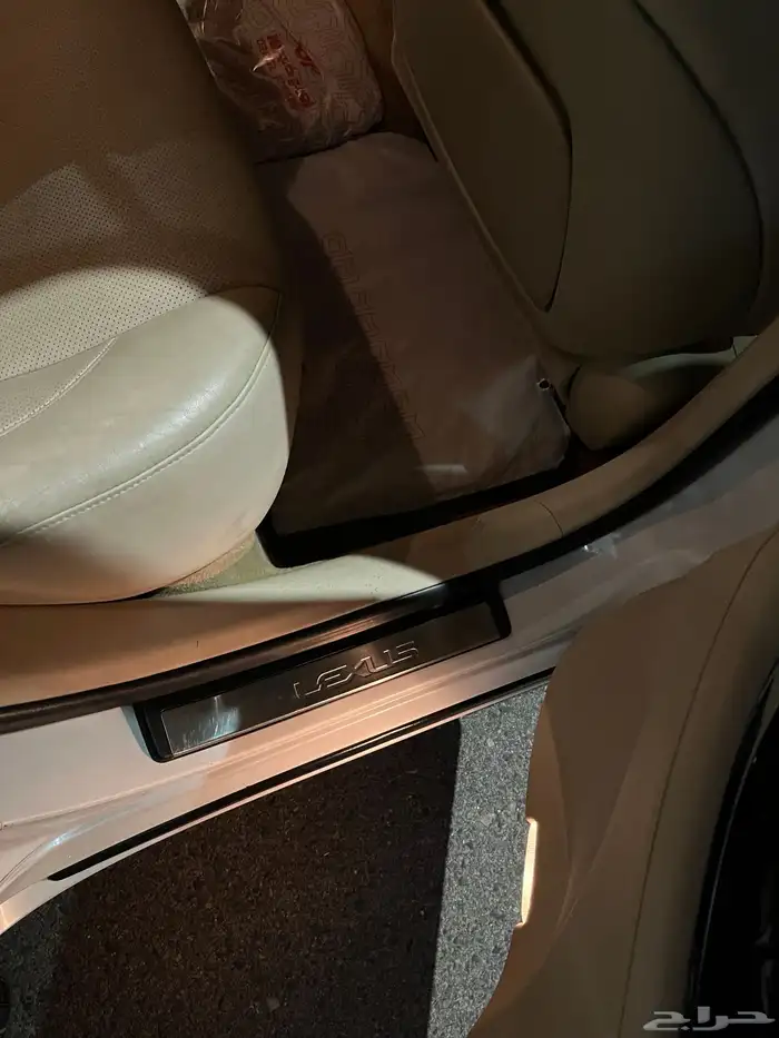 Lexus ES350 8
