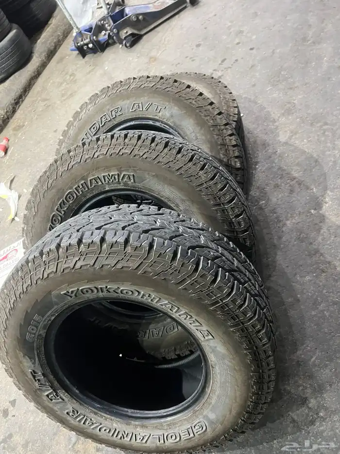 كفرات يوكهاما ربع حجري مقاس 17 13