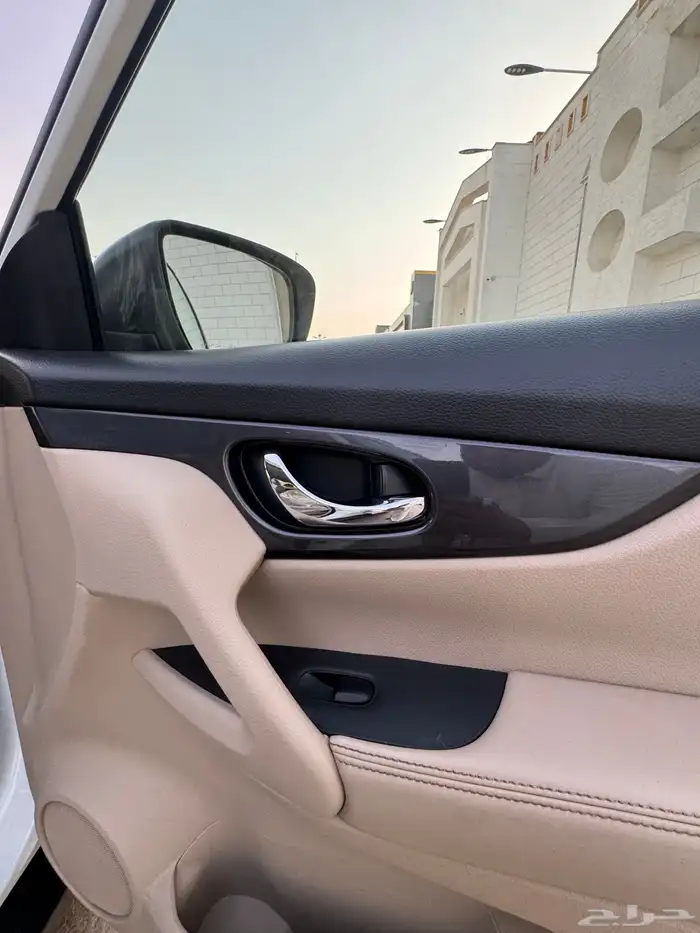 نيسان اكس تريل نص فل دبل خمس مقاعد 16