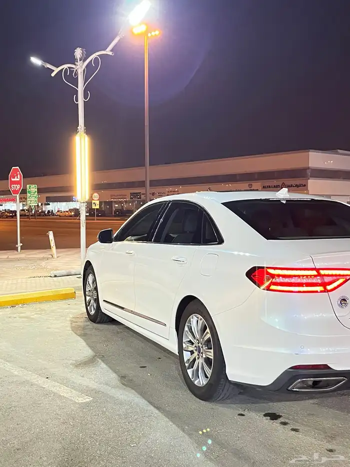 اشبيليا 4