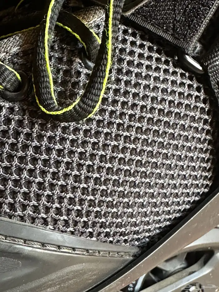 سكيت شوز من ماركة ممتازة مقاس 42 3