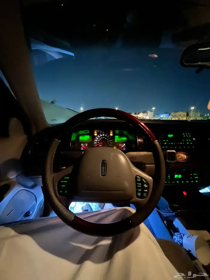 لنكولن تاون كار 1998 61