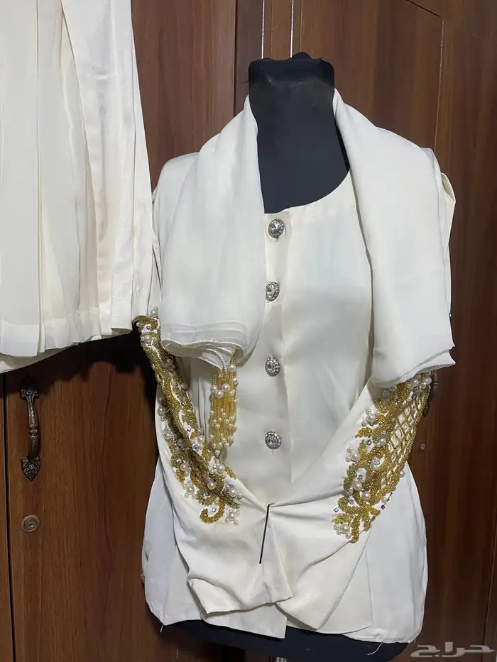 بدله نسائية بيضاء 2